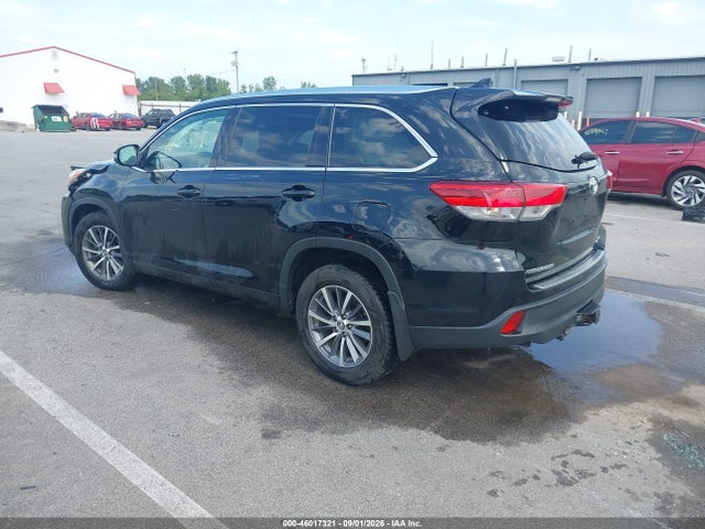 Toyota Highlander Xle 2018 5TDJZRFH8JS529481 Image 3