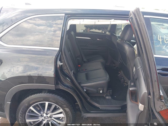 Toyota Highlander Xle 2018 5TDJZRFH8JS529481 Image 8