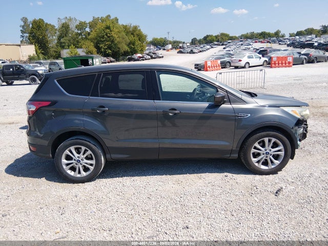 Продажа на аукционе авто 2017 Ford Escape Se, vin: 1FMCU0GDXHUC18800, номер лота: 46017336