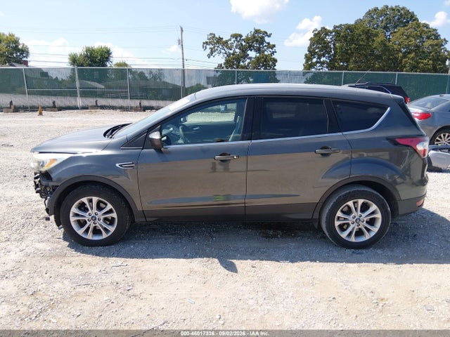 Продажа на аукционе авто 2017 Ford Escape Se, vin: 1FMCU0GDXHUC18800, номер лота: 46017336