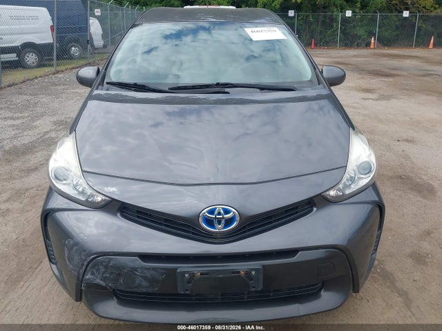Продажа на аукционе авто 2015 Toyota Prius V Two, vin: JTDZN3EU4FJ038100, номер лота: 46017359