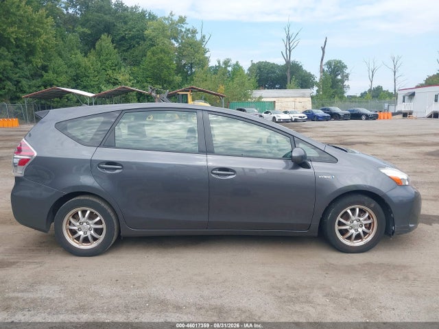 Продажа на аукционе авто 2015 Toyota Prius V Two, vin: JTDZN3EU4FJ038100, номер лота: 46017359