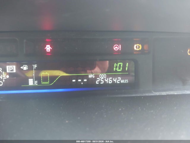 Продажа на аукционе авто 2015 Toyota Prius V Two, vin: JTDZN3EU4FJ038100, номер лота: 46017359