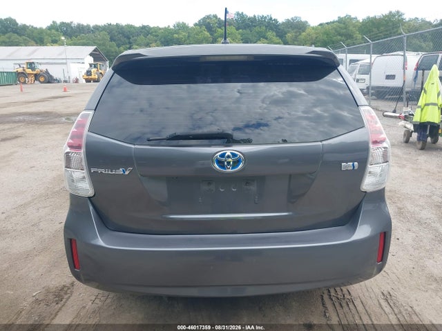 Продажа на аукционе авто 2015 Toyota Prius V Two, vin: JTDZN3EU4FJ038100, номер лота: 46017359