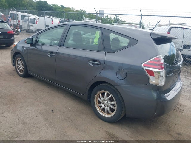 Продажа на аукционе авто 2015 Toyota Prius V Two, vin: JTDZN3EU4FJ038100, номер лота: 46017359