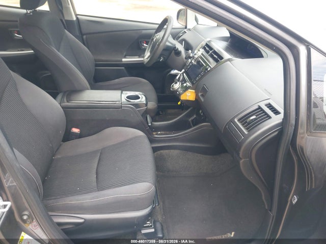 Продажа на аукционе авто 2015 Toyota Prius V Two, vin: JTDZN3EU4FJ038100, номер лота: 46017359