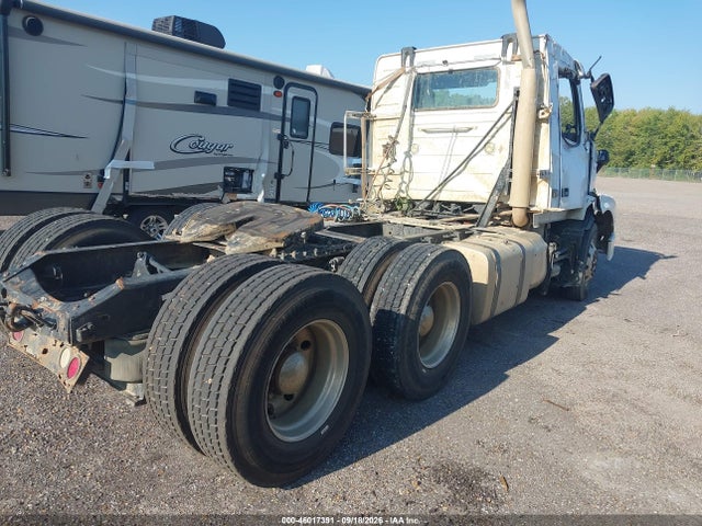 Aukcja sprzedaży 2014 Volvo Vn Vnl, vin: 4V4NC9EG3EN174716, numer aukcji: 46017391