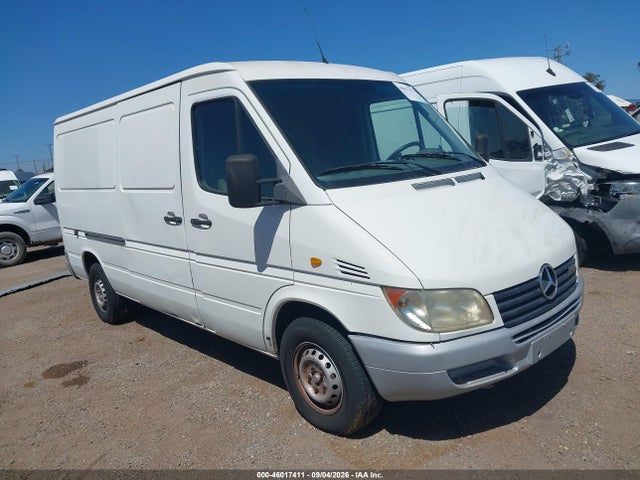 46017411 :رقم المزاد ، WD2YD241325335117 vin ، 2002 Freightliner Sprinter 2500 مزاد بيع