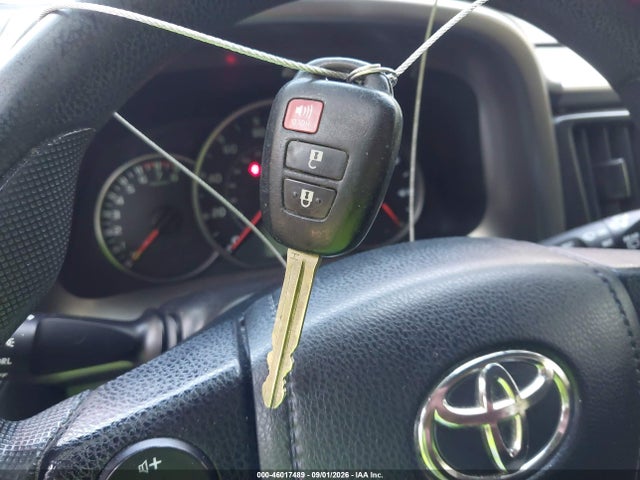 2016 Toyota Rav4 Le მანქანა იყიდება აუქციონზე, vin: JTMBFREV2GJ061662, აუქციონის ნომერი: 46017489