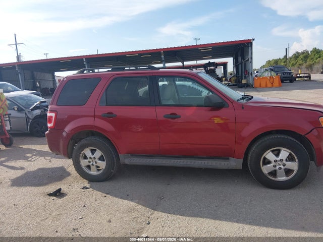 46017544 :رقم المزاد ، 1FMCU0DG7BKA91053 vin ، 2011 Ford Escape Xlt مزاد بيع