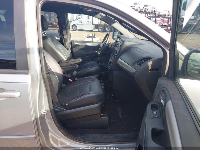 2015 Dodge Grand Caravan Se მანქანა იყიდება აუქციონზე, vin: 2C4RDGBG7FR542841, აუქციონის ნომერი: 46017673