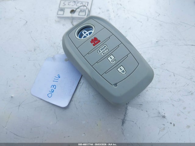 46017744 :رقم المزاد ، JTEAAAAH3MJ063116 vin ، 2021 Toyota Venza Limited مزاد بيع