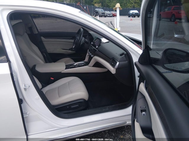 2022 Honda Accord Hybrid Touring მანქანა იყიდება აუქციონზე, vin: 1HGCV3F9XNA025237, აუქციონის ნომერი: 46017768
