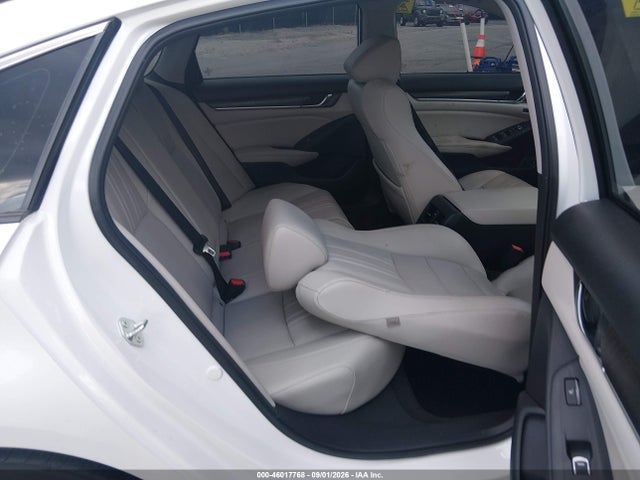 2022 Honda Accord Hybrid Touring მანქანა იყიდება აუქციონზე, vin: 1HGCV3F9XNA025237, აუქციონის ნომერი: 46017768