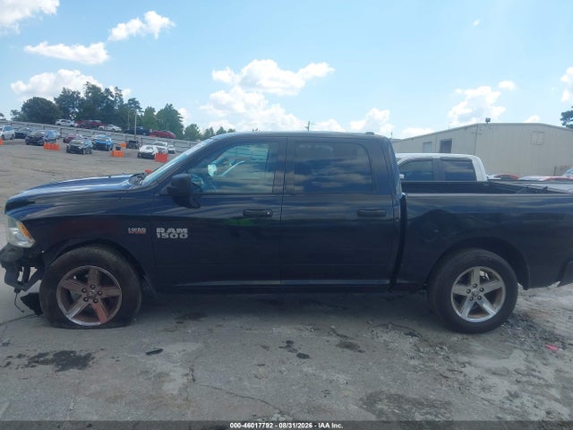 46017792 :رقم المزاد ، 1C6RR6KT1JS193439 vin ، 2018 Ram 1500 Express  4x2 5'7 Box مزاد بيع