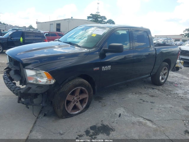 46017792 :رقم المزاد ، 1C6RR6KT1JS193439 vin ، 2018 Ram 1500 Express  4x2 5'7 Box مزاد بيع