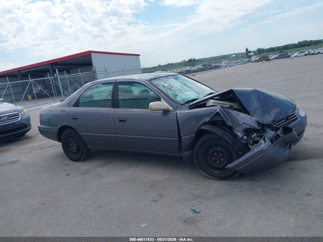 1999 Toyota Camry Le მანქანა იყიდება აუქციონზე, vin: 4T1BG22KXXU522969, აუქციონის ნომერი: 46017833