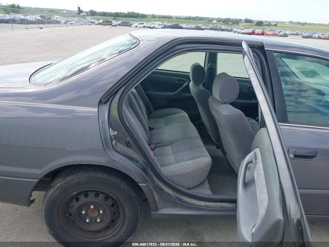 1999 Toyota Camry Le მანქანა იყიდება აუქციონზე, vin: 4T1BG22KXXU522969, აუქციონის ნომერი: 46017833