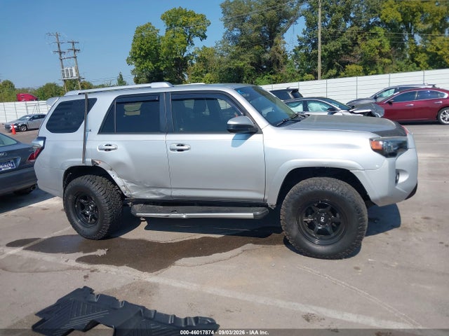 2016 Toyota 4runner Sr5 მანქანა იყიდება აუქციონზე, vin: JTEZU5JR6G5133151, აუქციონის ნომერი: 46017874
