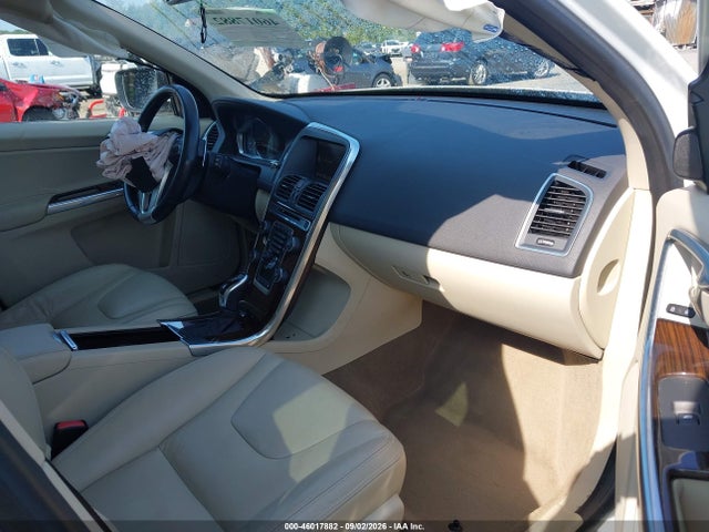 Продажа на аукционе авто 2014 Volvo Xc60 T6, vin: YV4902DZ8E2529684, номер лота: 46017882