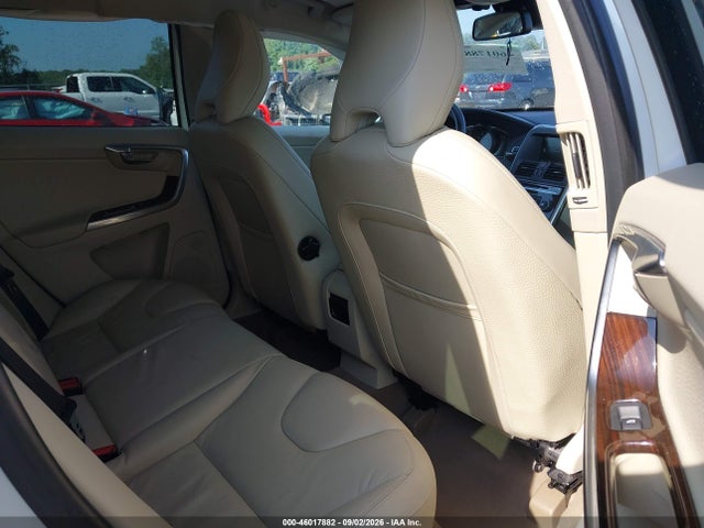 Продажа на аукционе авто 2014 Volvo Xc60 T6, vin: YV4902DZ8E2529684, номер лота: 46017882
