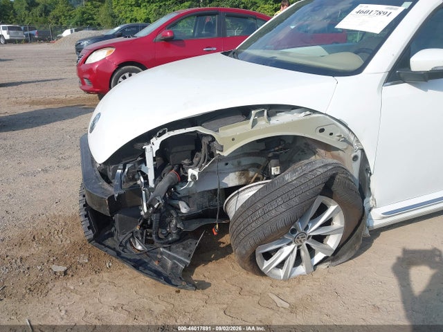 46017891 :رقم المزاد ، 3VW517AT9HM824072 vin ، 2017 Volkswagen Beetle #pinkbeetle/1.8t Classic/1.8t S/1.8t Se/1.8t Sel مزاد بيع