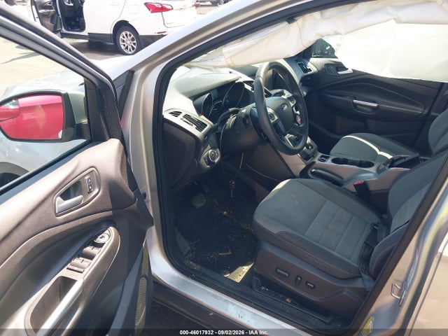 Продаж на аукціоні авто 2015 Ford Escape Se, vin: 1FMCU9GX6FUB27406, номер лоту: 46017932
