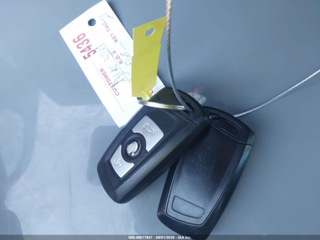 46017947 :رقم المزاد ، WBA3A5G59FNS88280 vin ، 2015 Bmw 3 Series 328i مزاد بيع