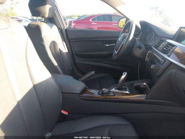 46017947 :رقم المزاد ، WBA3A5G59FNS88280 vin ، 2015 Bmw 3 Series 328i مزاد بيع