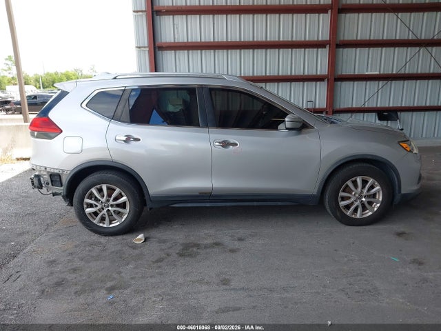 46018068 :رقم المزاد ، KNMAT2MTXHP518566 vin ، 2017 Nissan Rogue Sv مزاد بيع