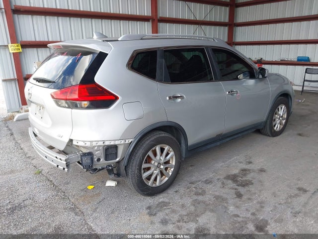 46018068 :رقم المزاد ، KNMAT2MTXHP518566 vin ، 2017 Nissan Rogue Sv مزاد بيع