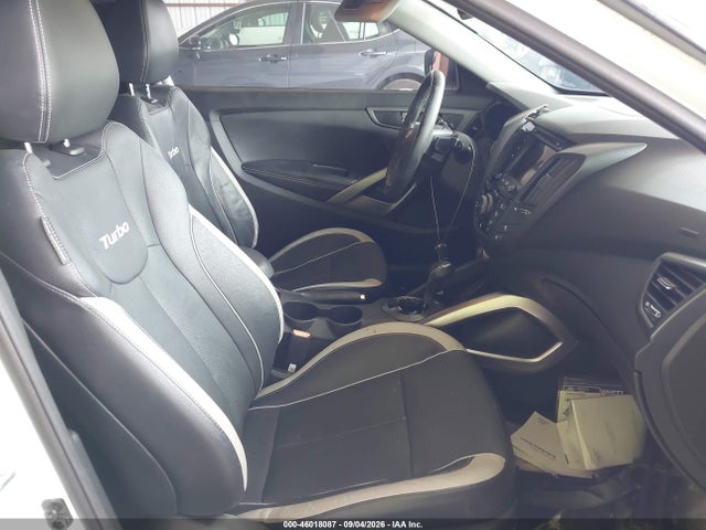 2015 Hyundai Veloster Turbo მანქანა იყიდება აუქციონზე, vin: KMHTC6AE5FU243088, აუქციონის ნომერი: 46018087