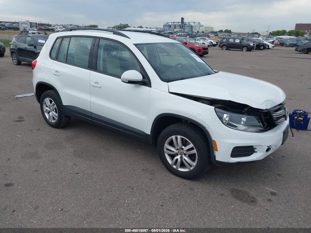 2016 Volkswagen Tiguan S მანქანა იყიდება აუქციონზე, vin: WVGBV7AX5GW600885, აუქციონის ნომერი: 46018097