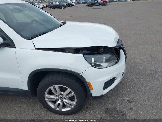 Aukcja sprzedaży 2016 Volkswagen Tiguan S, vin: WVGBV7AX5GW600885, numer aukcji: 46018097