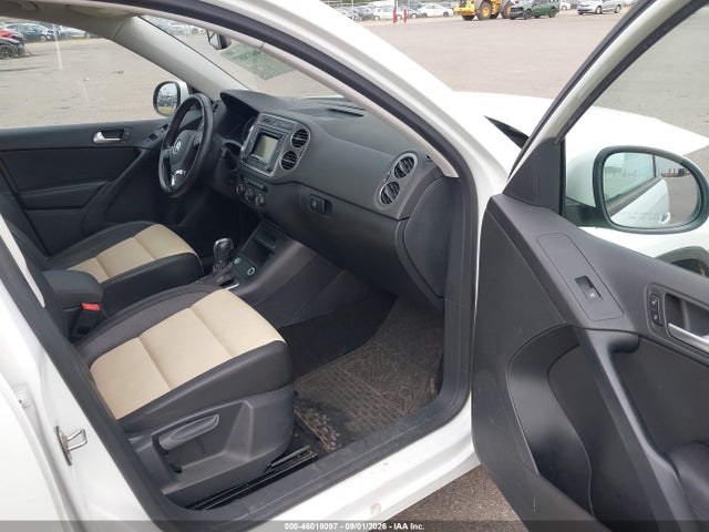 Aukcja sprzedaży 2016 Volkswagen Tiguan S, vin: WVGBV7AX5GW600885, numer aukcji: 46018097