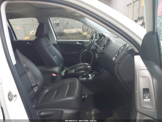 Продажа на аукционе авто 2016 Volkswagen Tiguan S, vin: WVGBV7AX2GW523912, номер лота: 46018112