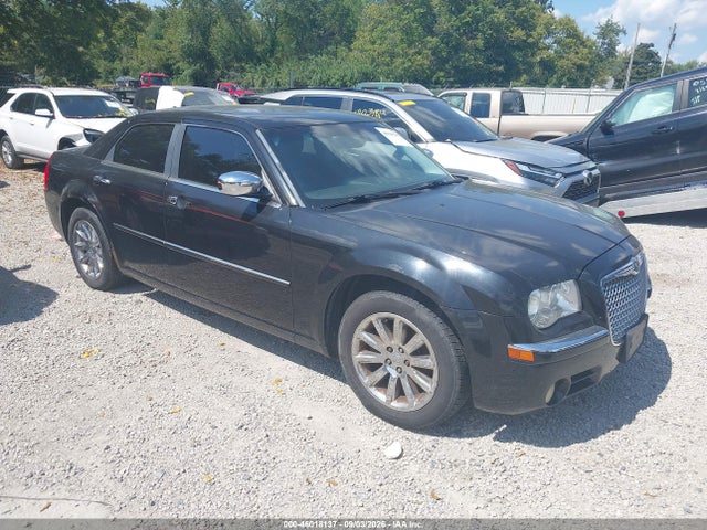 46018137 :رقم المزاد ، 2C3CA3CVXAH112633 vin ، 2010 Chrysler 300 Limited مزاد بيع