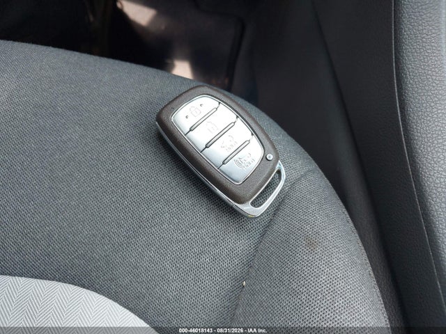 Продаж на аукціоні авто 2020 Hyundai Ioniq Hybrid Blue, vin: KMHC65LC2LU220005, номер лоту: 46018143