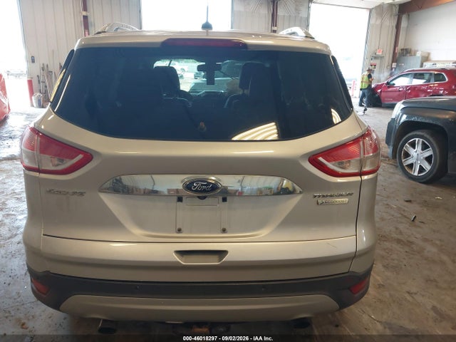 46018297 :رقم المزاد ، 1FMCU0J90FUA57150 vin ، 2015 Ford Escape Titanium مزاد بيع