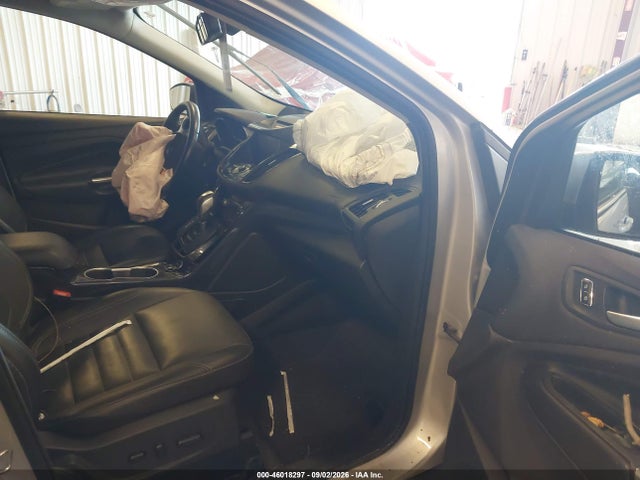 46018297 :رقم المزاد ، 1FMCU0J90FUA57150 vin ، 2015 Ford Escape Titanium مزاد بيع