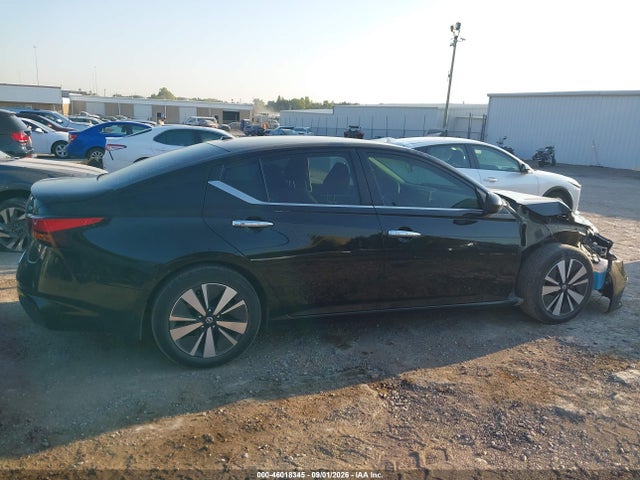 46018345 :رقم المزاد ، 1N4BL4DV2MN330489 vin ، 2021 Nissan Altima Sv Fwd مزاد بيع