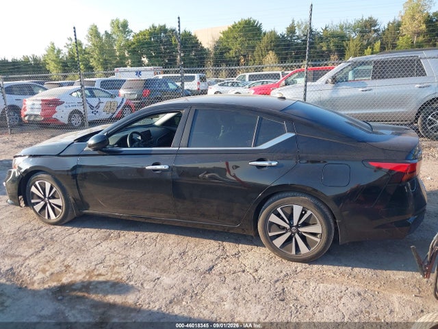 46018345 :رقم المزاد ، 1N4BL4DV2MN330489 vin ، 2021 Nissan Altima Sv Fwd مزاد بيع