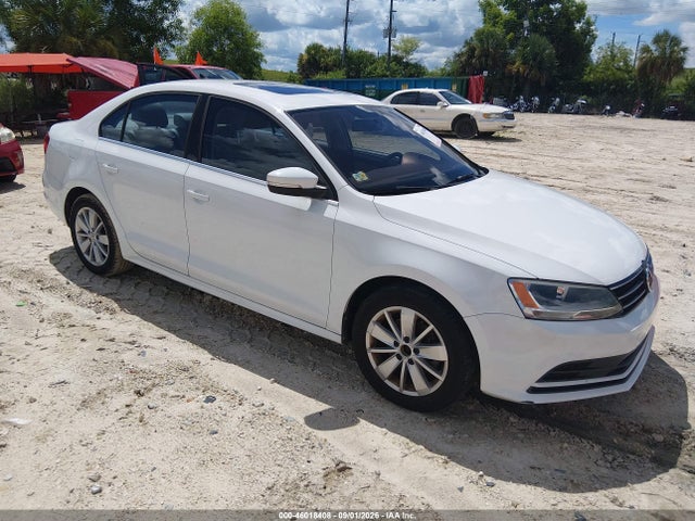 2015 Volkswagen Jetta 1.8t Se მანქანა იყიდება აუქციონზე, vin: 3VWD07AJ3FM310793, აუქციონის ნომერი: 46018408
