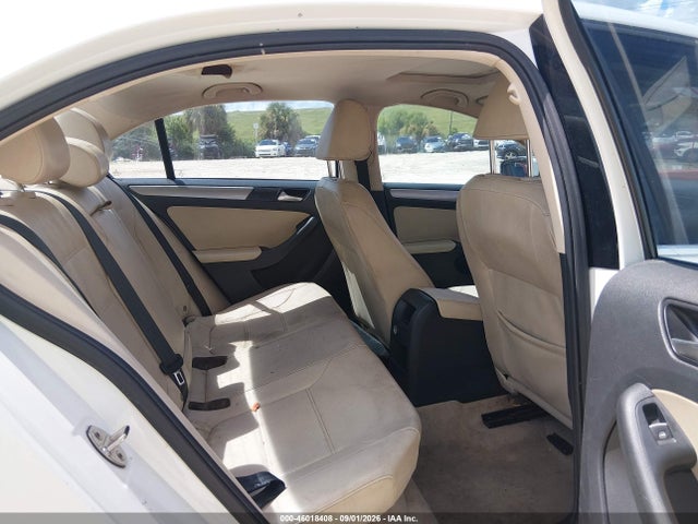 2015 Volkswagen Jetta 1.8t Se მანქანა იყიდება აუქციონზე, vin: 3VWD07AJ3FM310793, აუქციონის ნომერი: 46018408