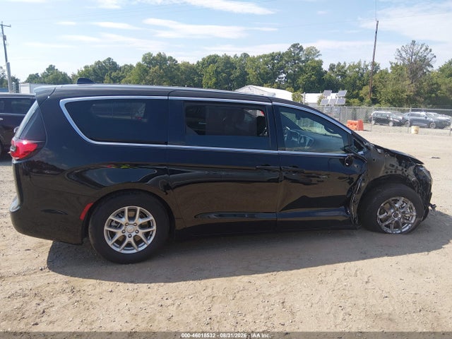 Chrysler Pacifica Select 2027 2C4RC1BG8VR580786 Image 13