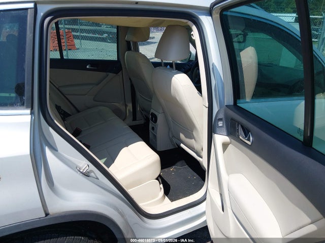 2012 Volkswagen Tiguan Se მანქანა იყიდება აუქციონზე, vin: WVGAV7AXXCW555870, აუქციონის ნომერი: 46018573