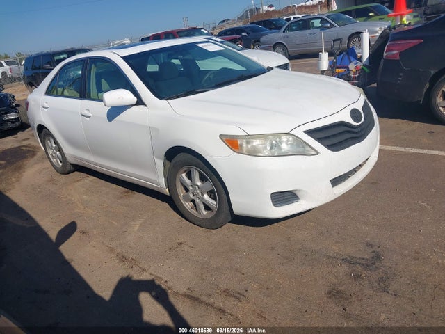 46018589 :رقم المزاد ، 4T1BF3EK7AU510113 vin ، 2010 Toyota Camry Le مزاد بيع