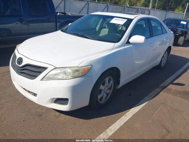 46018589 :رقم المزاد ، 4T1BF3EK7AU510113 vin ، 2010 Toyota Camry Le مزاد بيع