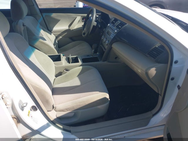 46018589 :رقم المزاد ، 4T1BF3EK7AU510113 vin ، 2010 Toyota Camry Le مزاد بيع