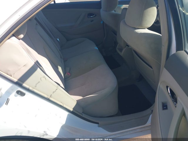 46018589 :رقم المزاد ، 4T1BF3EK7AU510113 vin ، 2010 Toyota Camry Le مزاد بيع